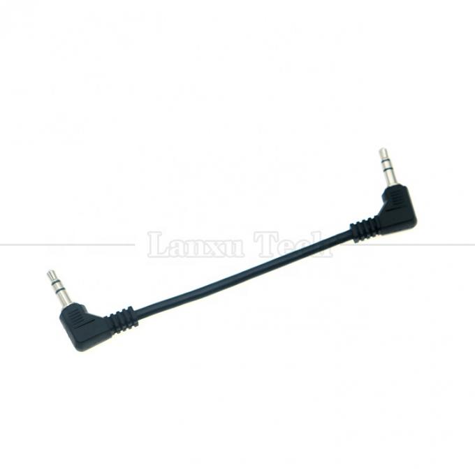 Ángulo recto de 90 grados de macho a macho 3 polos TRS 3,5 mm cable de extensión de conector de audio 3