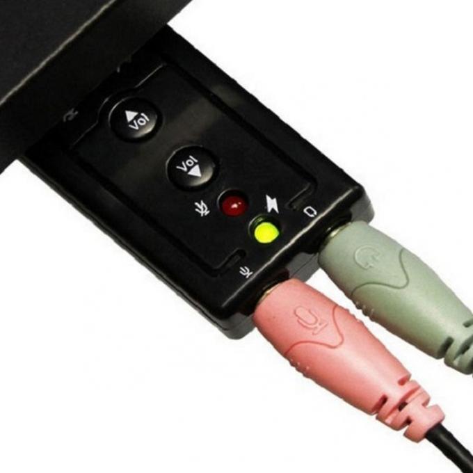 Conecta y reproduce el adaptador de tarjeta de sonido externo USB de Audio Mic Studio 4