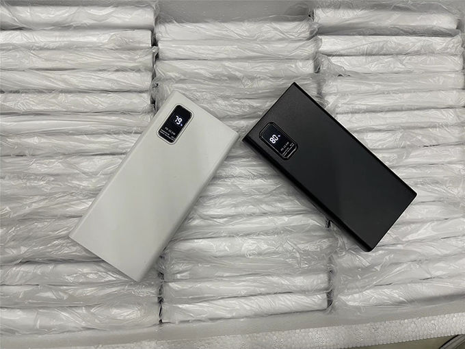 Exterior portátil 10000mah PowerBank LED Display PD QC3.0 22.5W Carga rápida Bancos de energía delgados 10000mAh Cargador USB-C para iphone 15 4