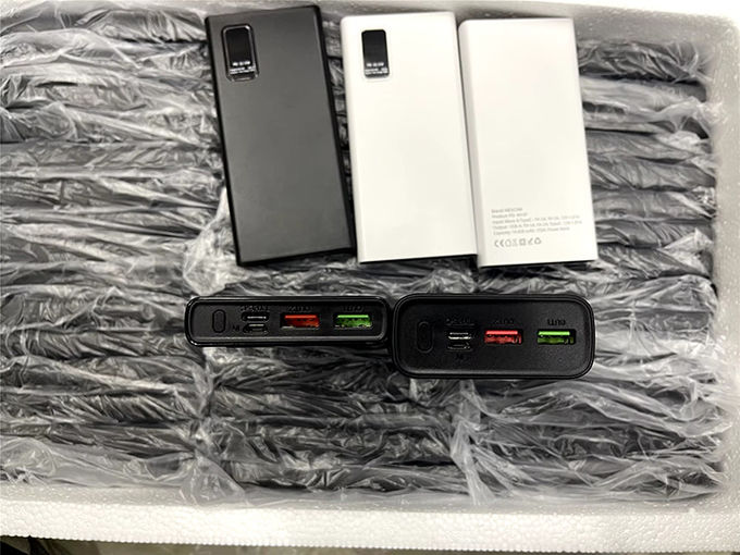 Exterior portátil 10000mah PowerBank LED Display PD QC3.0 22.5W Carga rápida Bancos de energía delgados 10000mAh Cargador USB-C para iphone 15 3